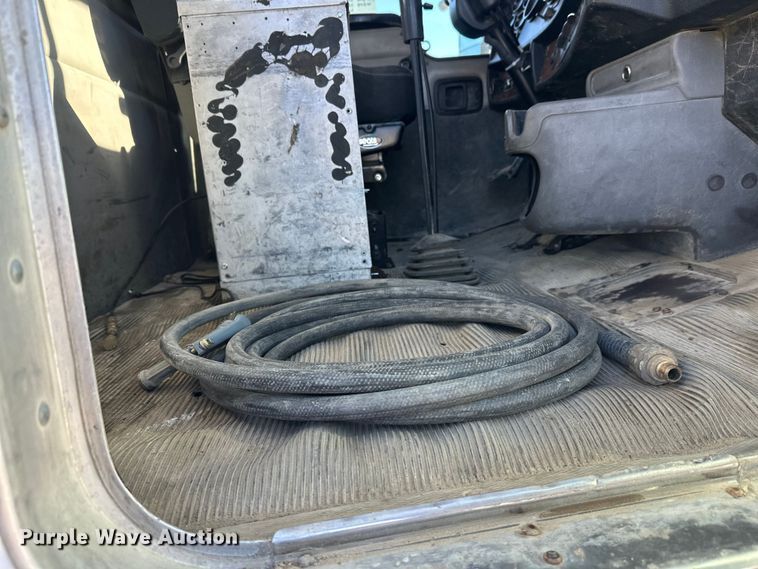 image for item FK1602 2006 Kenworth W9 Series ready mix truck