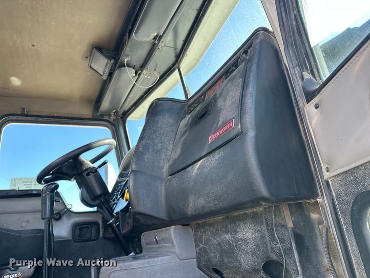 image for item FK1602 2006 Kenworth W9 Series ready mix truck