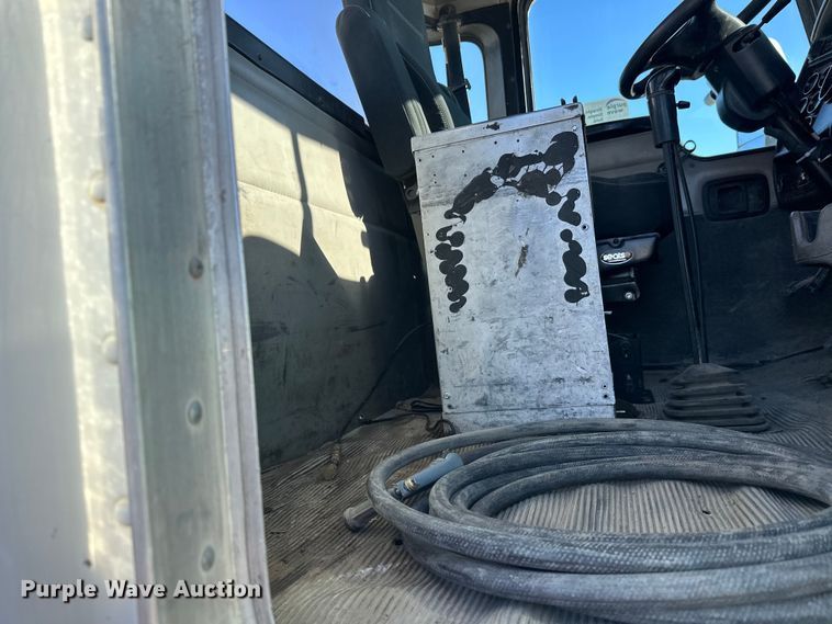 image for item FK1602 2006 Kenworth W9 Series ready mix truck