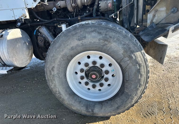 image for item FK1602 2006 Kenworth W9 Series ready mix truck