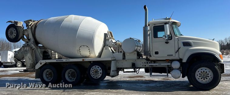 image for item FK1603 2007 Mack Cv ready mix truck