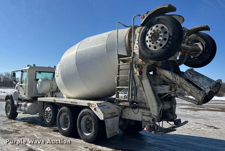 image for item FK1603 2007 Mack Cv ready mix truck