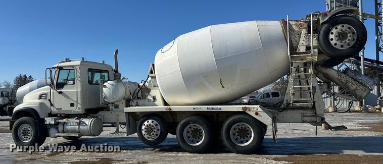 image for item FK1603 2007 Mack Cv ready mix truck