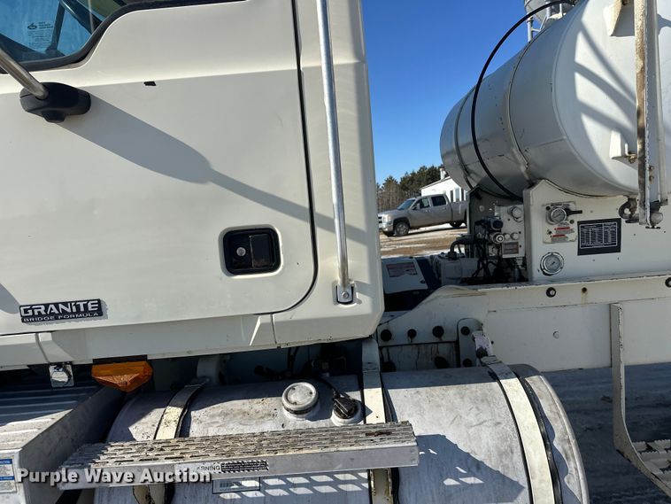 image for item FK1603 2007 Mack Cv ready mix truck