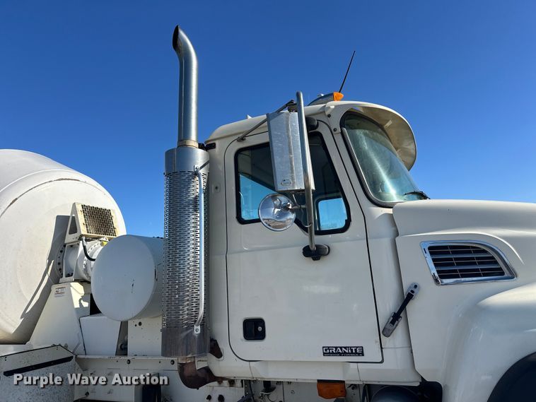 image for item FK1603 2007 Mack Cv ready mix truck