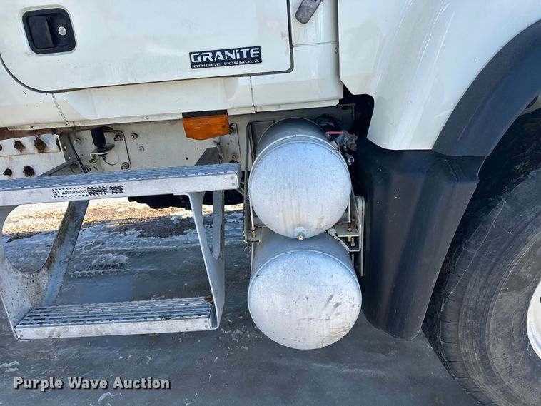 image for item FK1603 2007 Mack Cv ready mix truck