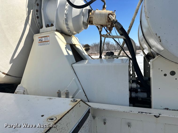 image for item FK1603 2007 Mack Cv ready mix truck