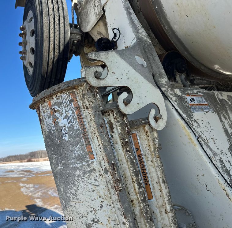 image for item FK1603 2007 Mack Cv ready mix truck