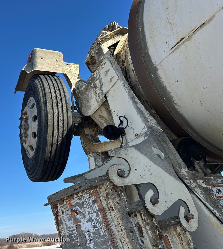 image for item FK1603 2007 Mack Cv ready mix truck