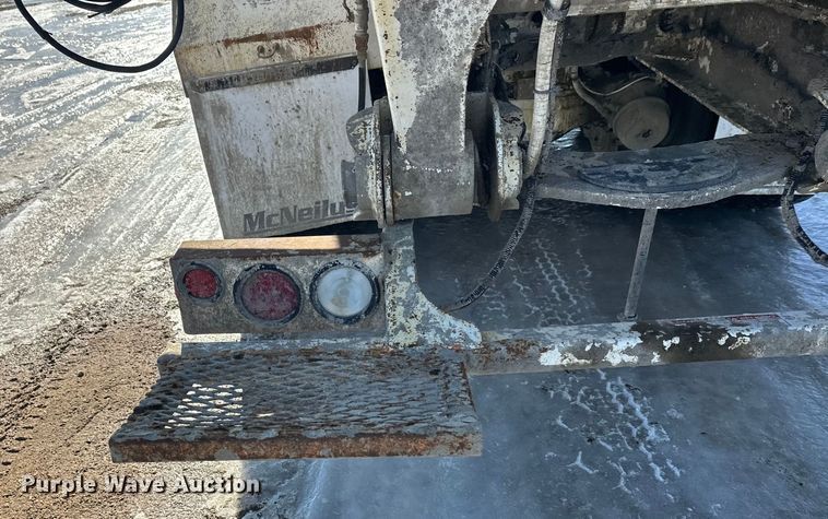 image for item FK1603 2007 Mack Cv ready mix truck