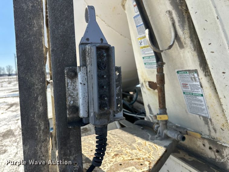 image for item FK1603 2007 Mack Cv ready mix truck