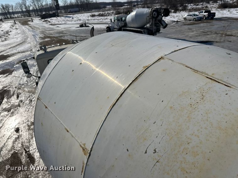 image for item FK1603 2007 Mack Cv ready mix truck