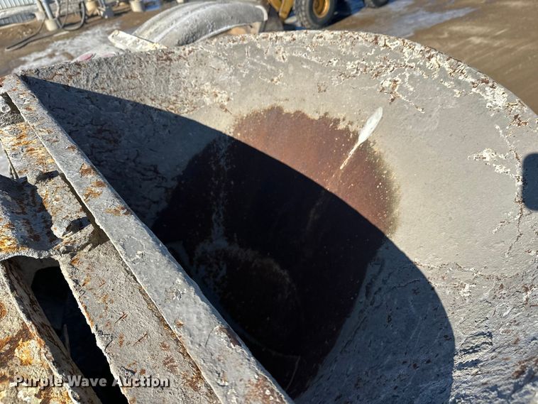 image for item FK1603 2007 Mack Cv ready mix truck