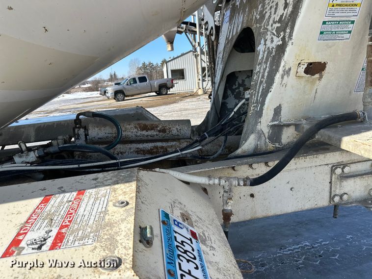 image for item FK1603 2007 Mack Cv ready mix truck