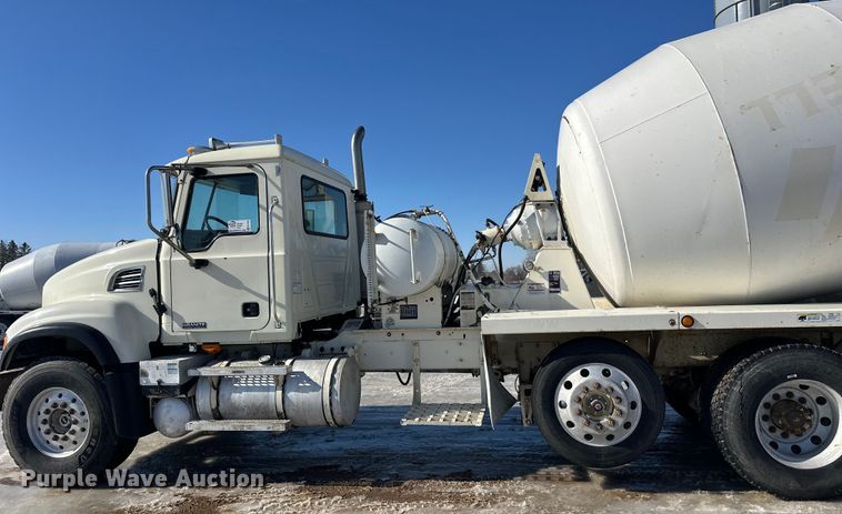 image for item FK1603 2007 Mack Cv ready mix truck