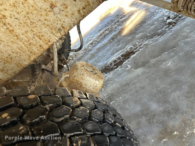 image for item FK1603 2007 Mack Cv ready mix truck