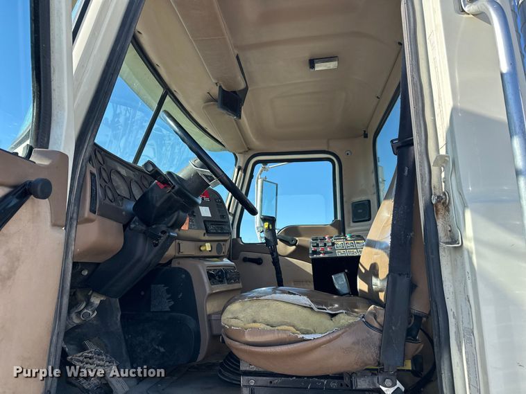 image for item FK1603 2007 Mack Cv ready mix truck