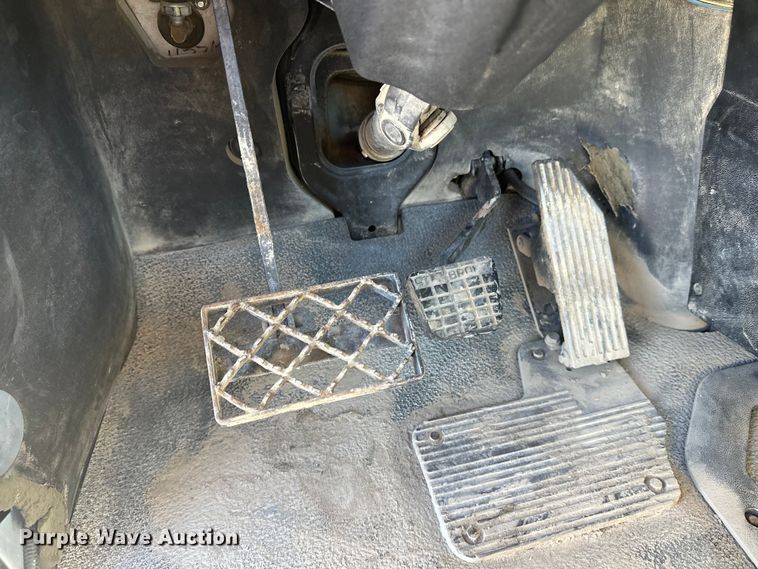 image for item FK1603 2007 Mack Cv ready mix truck