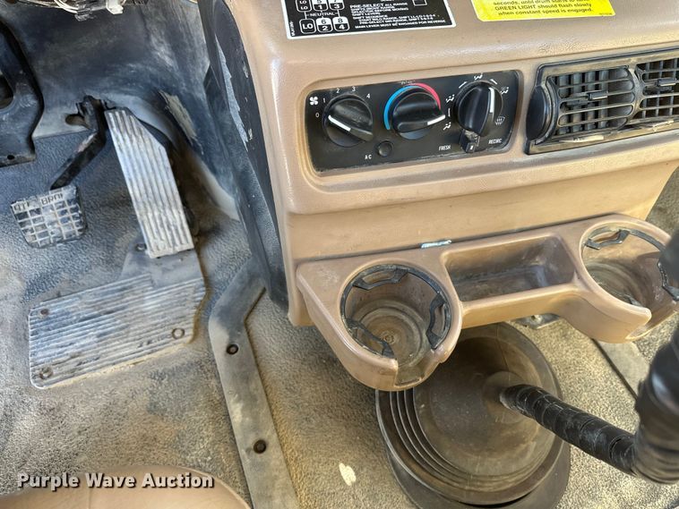 image for item FK1603 2007 Mack Cv ready mix truck