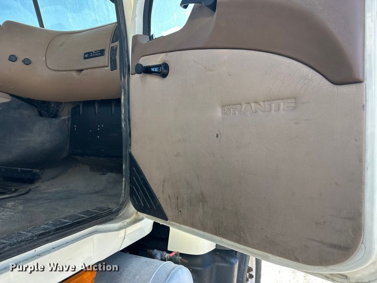 image for item FK1603 2007 Mack Cv ready mix truck