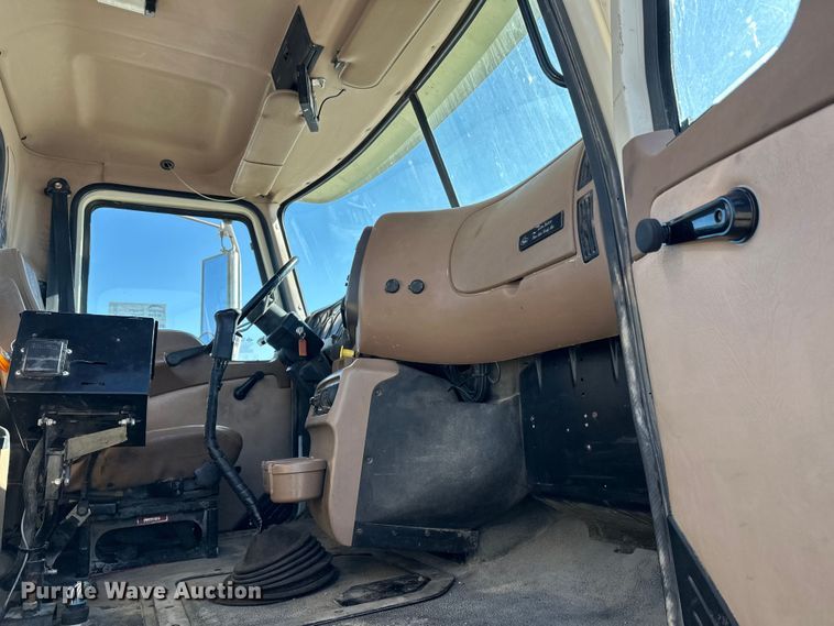 image for item FK1603 2007 Mack Cv ready mix truck