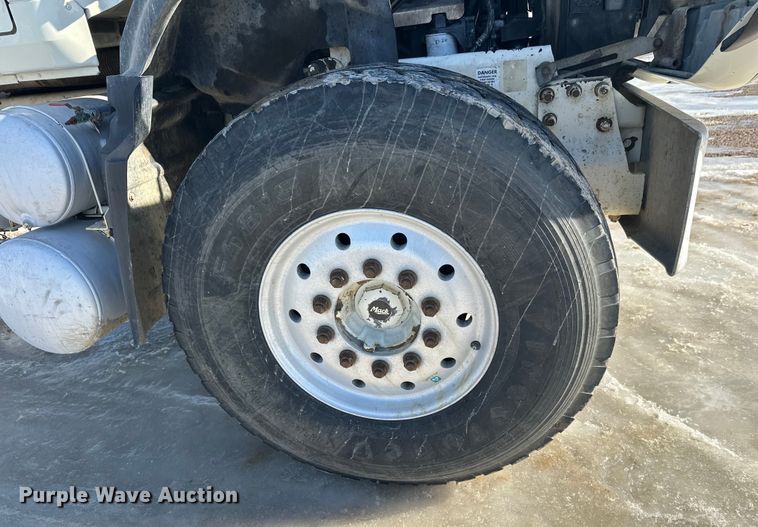 image for item FK1603 2007 Mack Cv ready mix truck