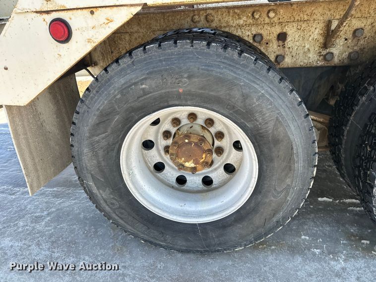 image for item FK1603 2007 Mack Cv ready mix truck