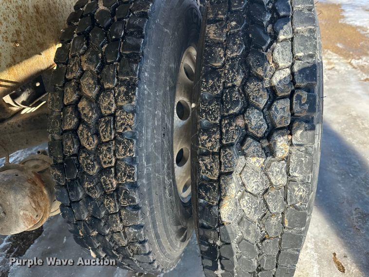 image for item FK1603 2007 Mack Cv ready mix truck