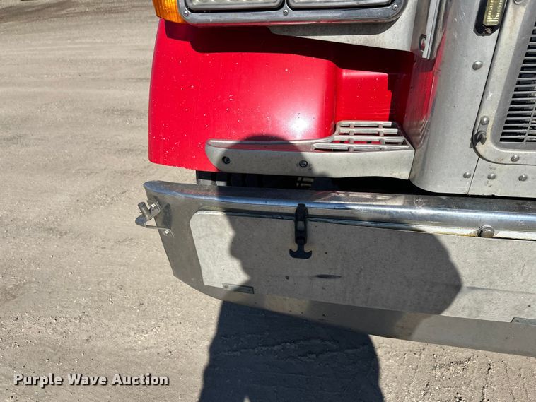 image for item FK1671 2007 Peterbilt 378 semi truck