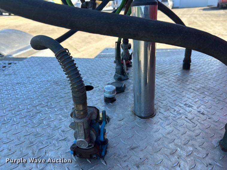 image for item FK1671 2007 Peterbilt 378 semi truck