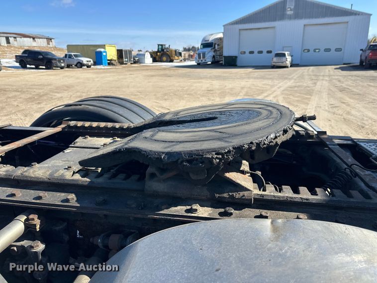 image for item FK1671 2007 Peterbilt 378 semi truck