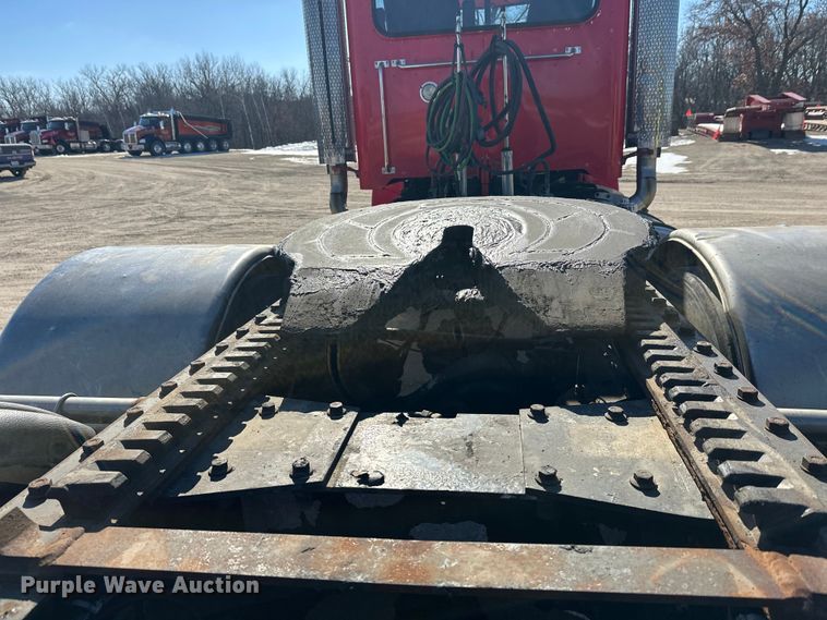 image for item FK1671 2007 Peterbilt 378 semi truck