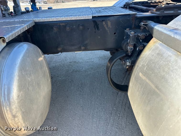 image for item FK1671 2007 Peterbilt 378 semi truck