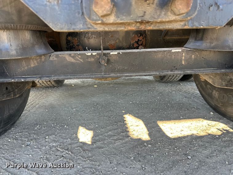 image for item FK1671 2007 Peterbilt 378 semi truck