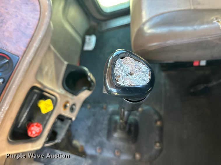 image for item FK1671 2007 Peterbilt 378 semi truck