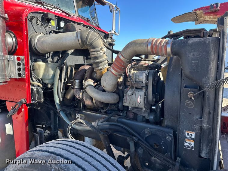 image for item FK1671 2007 Peterbilt 378 semi truck