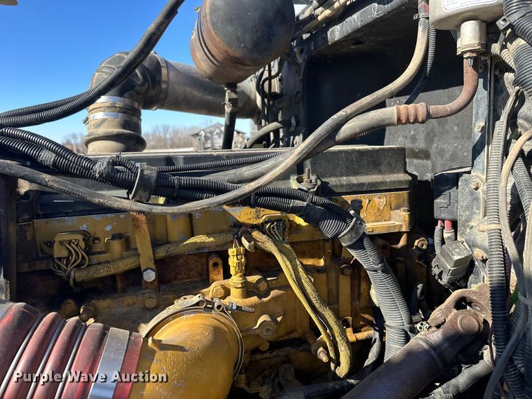 image for item FK1671 2007 Peterbilt 378 semi truck