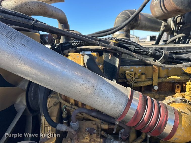 image for item FK1671 2007 Peterbilt 378 semi truck