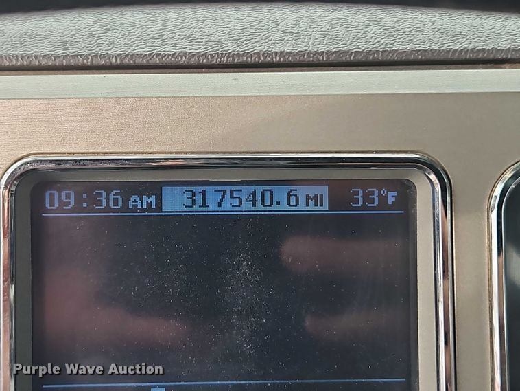 image for item FN5571 2011 Mack CHU613 semi truck