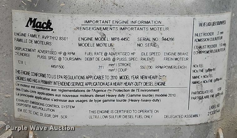 image for item FN5571 2011 Mack CHU613 semi truck