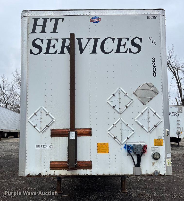 image for item FO3518 2013 Utility dry van trailer