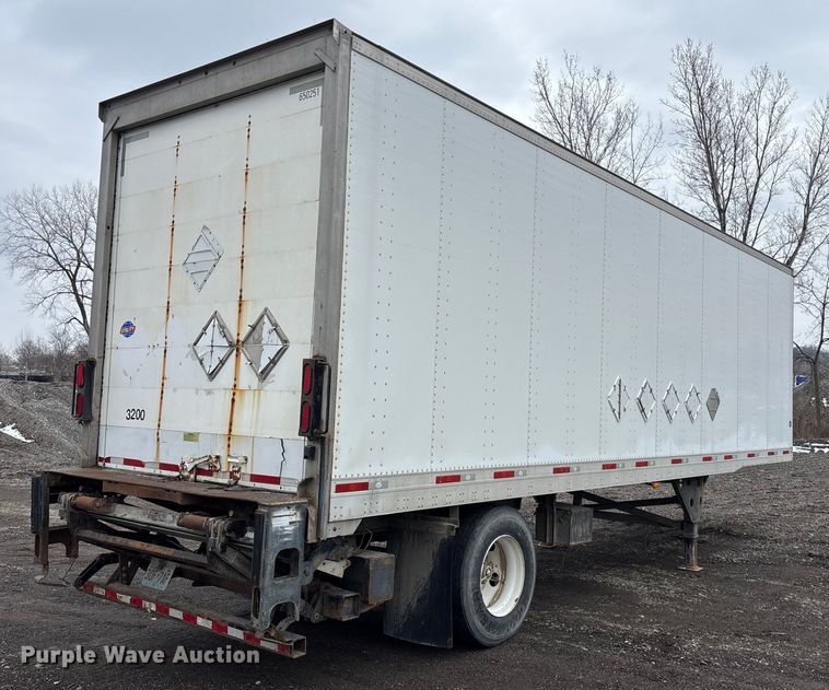 image for item FO3518 2013 Utility dry van trailer