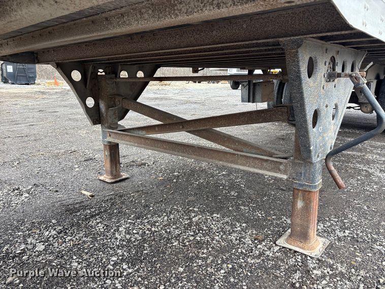 image for item FO3518 2013 Utility dry van trailer