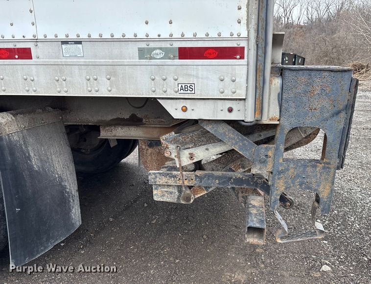 image for item FO3518 2013 Utility dry van trailer