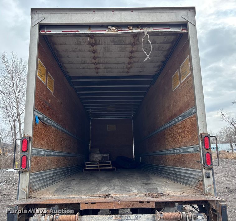 image for item FO3518 2013 Utility dry van trailer