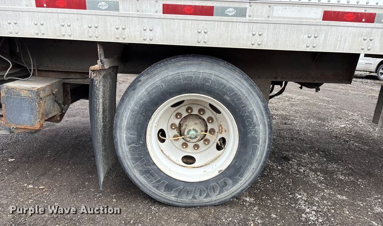 image for item FO3518 2013 Utility dry van trailer