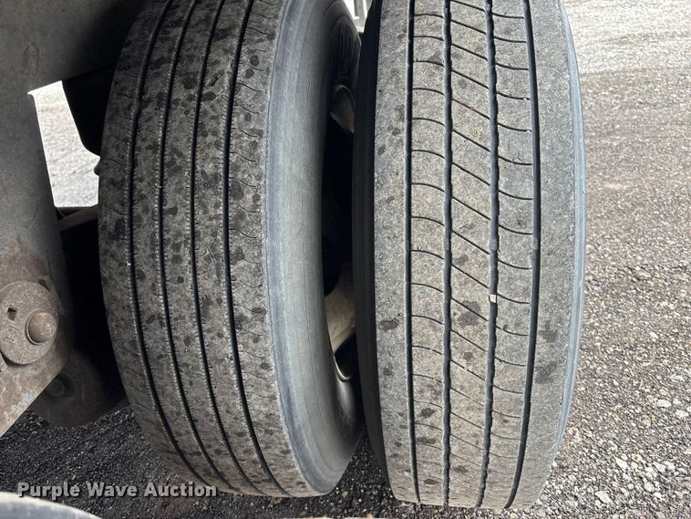 image for item FO3520 2009 Hyundai Translead VI2530152-AJS dry van trailer