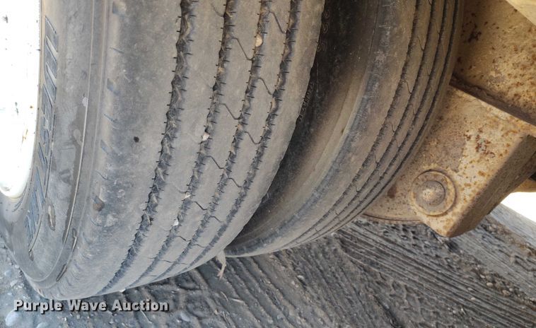 image for item IH9445 1996 Atoka lowboy equipment trailer