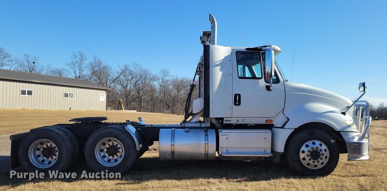 image for item NK9795 2017 International  Prostar semi truck