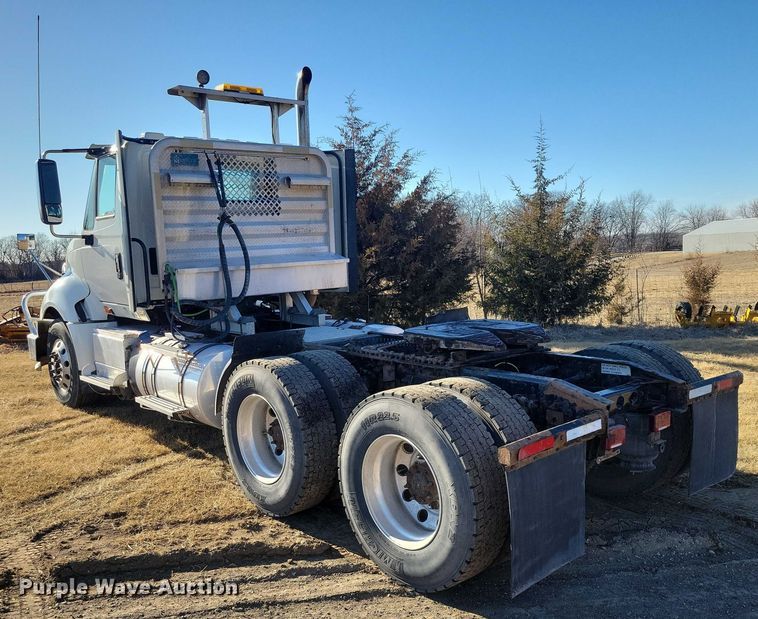 image for item NK9795 2017 International  Prostar semi truck